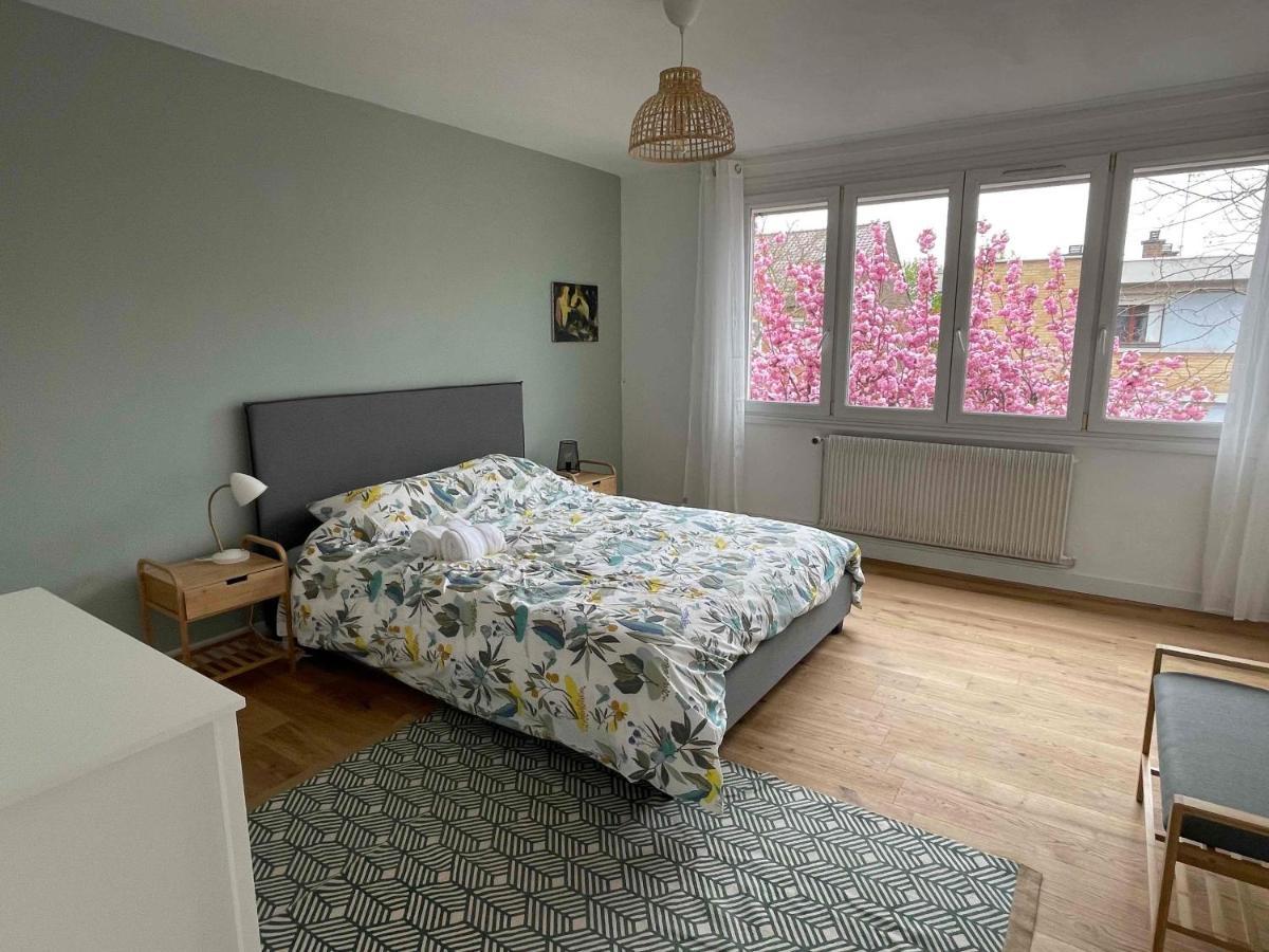 Willa La Chambre Jaune Maison Avec Grande Terrasse Et Garage Prive Lille Zewnętrze zdjęcie